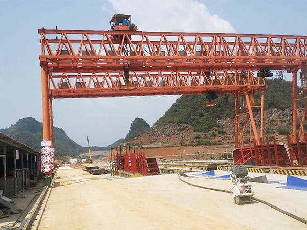 甘肅慶陽門式起重機廠家 關(guān)于龍門吊金屬部件的檢查