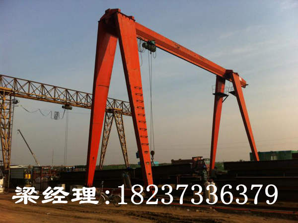 重慶龍門吊廠家追求客戶滿意