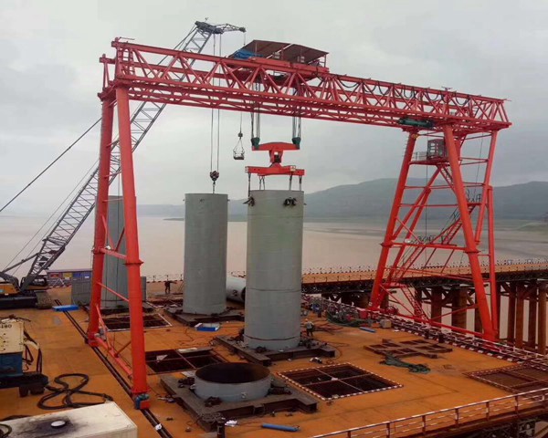 江蘇南京龍門吊廠家發(fā)揚創(chuàng)新精神