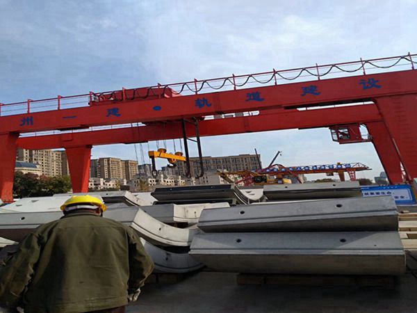 青海海北龍門吊廠家 100t雙梁起重機(jī)出租銷售