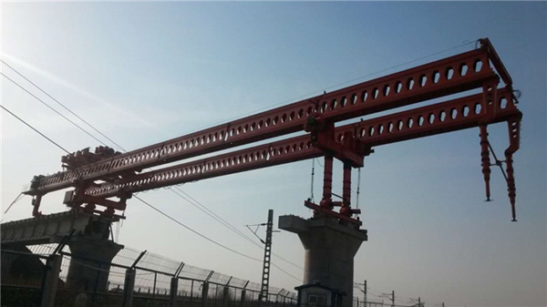 湖北黃岡架橋機廠家 80噸架橋機跨度變更