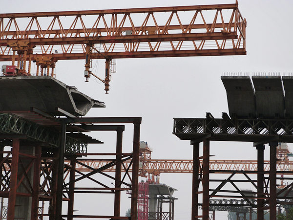 陜西漢中架橋機公司傾覆事故很可怕的