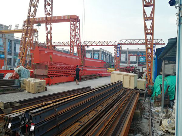 江蘇泰州龍門吊公司歡迎前來定制設備