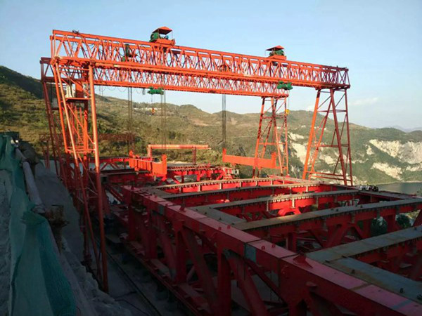 廣西欽州龍門吊廠家冷靜面對(duì)突發(fā)事件