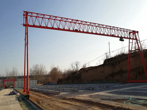 西藏昌都龍門吊公司支腿設(shè)計(jì)別有洞天