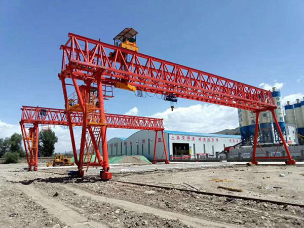 廣西梧州門式起重機廠家高起點出發