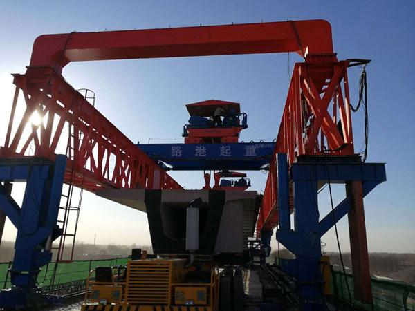 云南臨滄架橋機(jī)公司買(mǎi)大送小