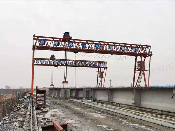 河南濟(jì)源龍門吊廠家 得電氣者得天下