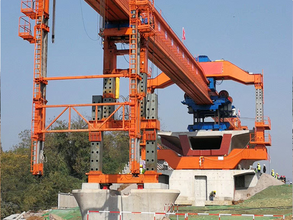 遼寧遼陽(yáng)靠譜龍門吊廠家