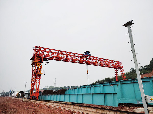 福建寧德龍門吊廠家新年開工首次營業(yè)