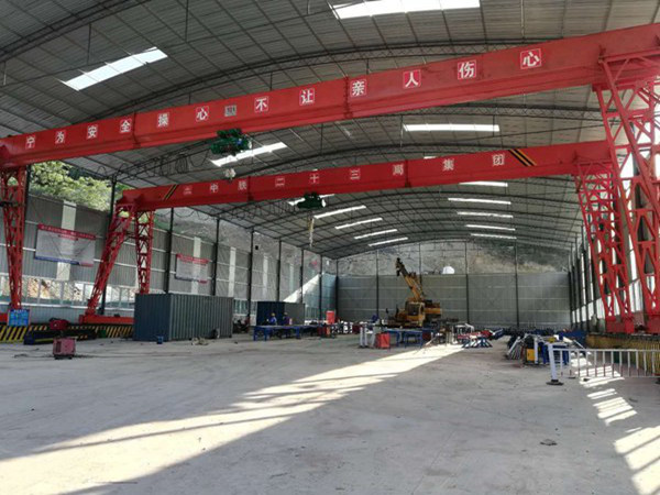 山西臨汾龍門吊公司 大型機械設(shè)備生產(chǎn)