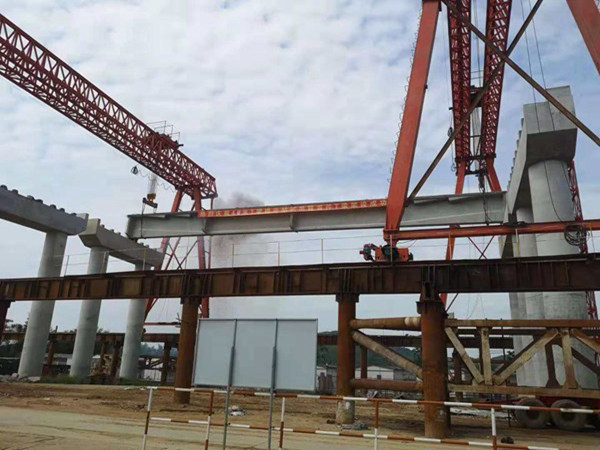 河南新鄉(xiāng)龍門吊公司安全有保障